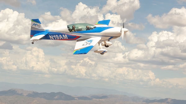 Extra 300 UPRT Platform